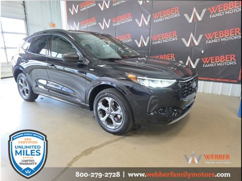 Used 2024 Ford Escape ST-Line w/ Tech Pack #1 AWD/4WD image 2