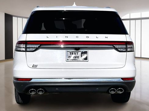 Used 2023 Lincoln Aviator Reserve w/ Equipment Group 201A image 4