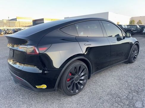 Used 2021 Tesla Model Y Performance image 5