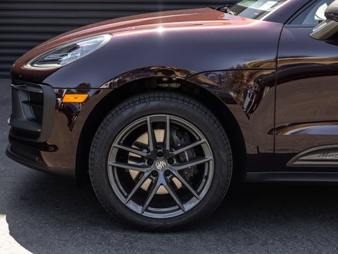 Certified 2026 Porsche Macan Turbo AWD/4WD image 11