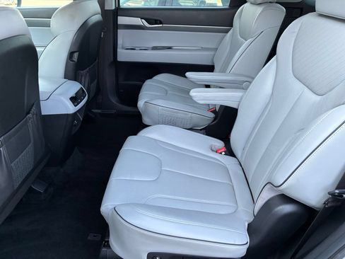 Used 2024 Hyundai Palisade SEL FWD image 15