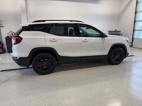 Used 2022 GMC Terrain AT4 w/ Infotainment Package II image 10