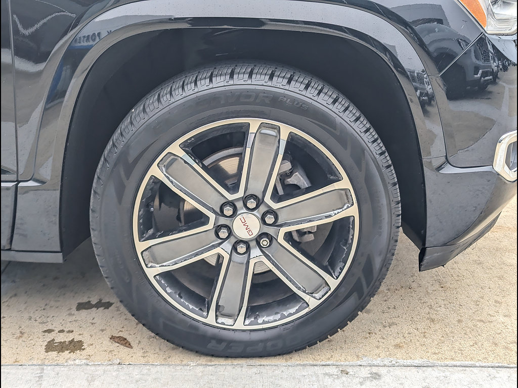 Used 2017 GMC Acadia Denali w/ Technology Package FWD image 15