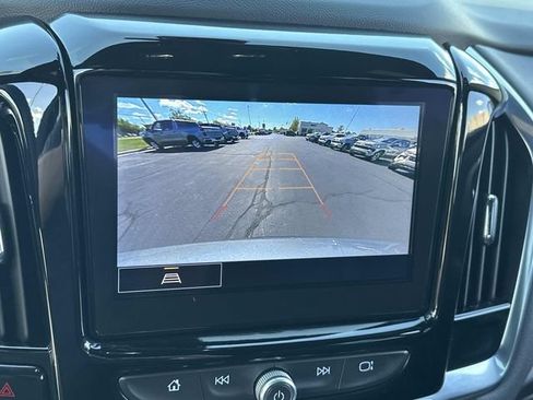 Certified 2023 Chevrolet Traverse LT FWD image 13