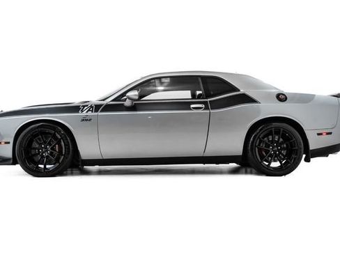 Used 2018 Dodge Challenger T/A image 9