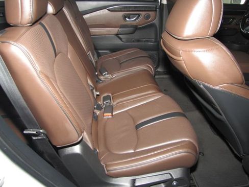 Certified 2023 Honda Pilot Elite image 18