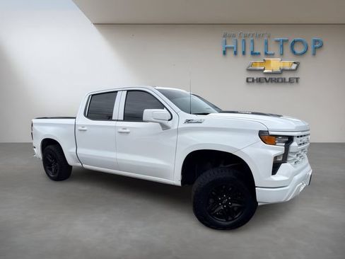 Used 2025 Chevrolet Silverado 1500 Custom Trail Boss AWD/4WD image 2