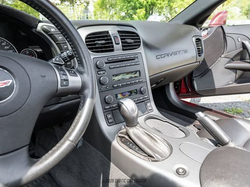 Used 2007 Chevrolet Corvette Coupe w/ Preferred Equipment Group RWD image 36