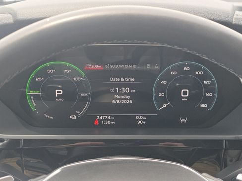 Certified 2024 Audi Q8 e-tron Premium AWD/4WD image 24
