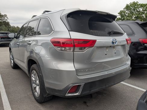 Used 2019 Toyota Highlander Limited AWD/4WD image 7