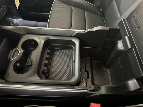 New 2026 RAM 1500 Laramie w/ Off Road Group image 33