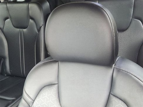 Used 2023 Kia Sorento EX image 22