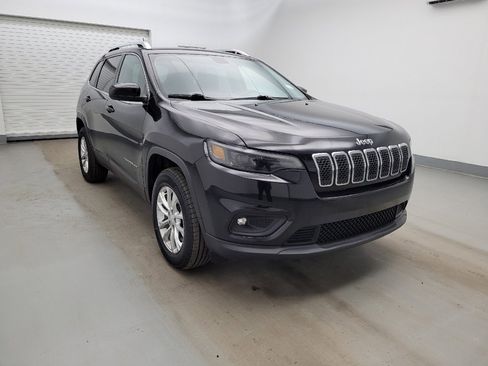 Used 2019 Jeep Cherokee Latitude w/ Cold Weather Group image 13