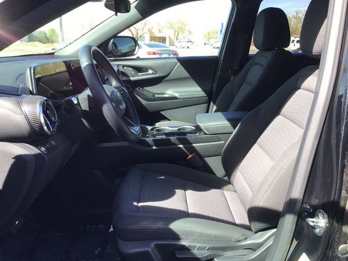 Used 2025 Chevrolet Equinox LT image 10