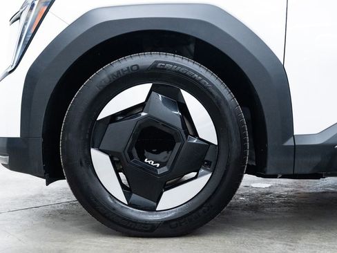 Used 2024 Kia EV9 Wind image 7