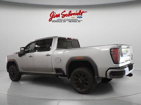 Used 2024 GMC Sierra 2500 AT4 w/ AT4 Premium Plus Package AWD/4WD image 4