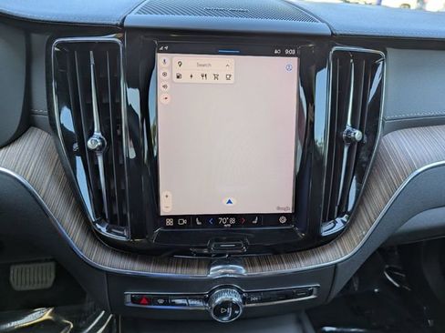 Used 2022 Volvo XC60 T8 Inscription w/ Advanced Package image 25