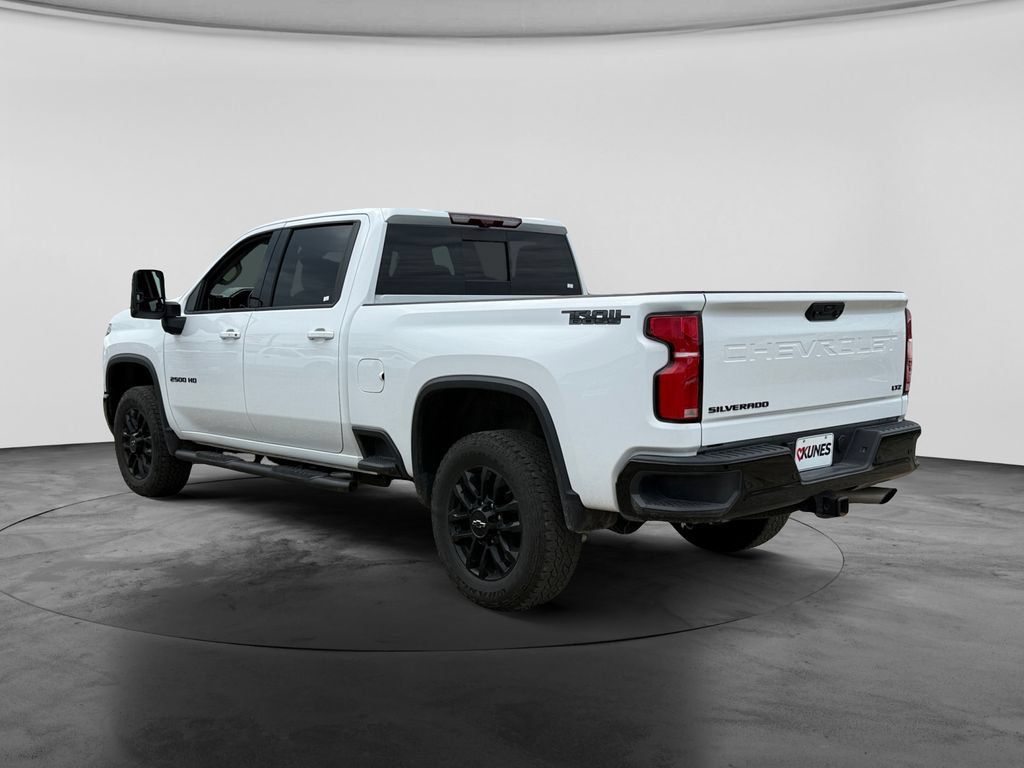Used 2025 Chevrolet Silverado 2500 LTZ w/ LTZ Plus Package AWD/4WD image 8