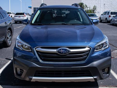 Used 2022 Subaru Outback Limited AWD/4WD image 2