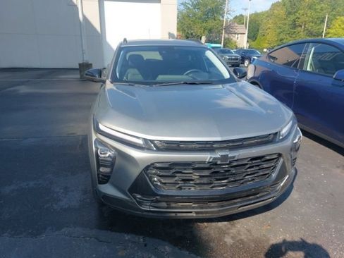 Used 2025 Chevrolet Trax ACTIV w/ Driver Confidence Package FWD image 5