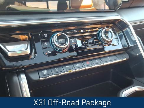 Certified 2025 GMC Sierra 2500 Denali Ultimate image 6