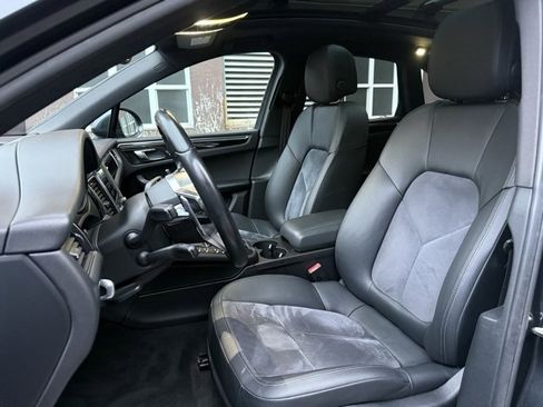 Used 2017 Porsche Macan S image 10