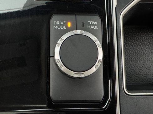 Used 2022 Toyota Tundra Limited image 32