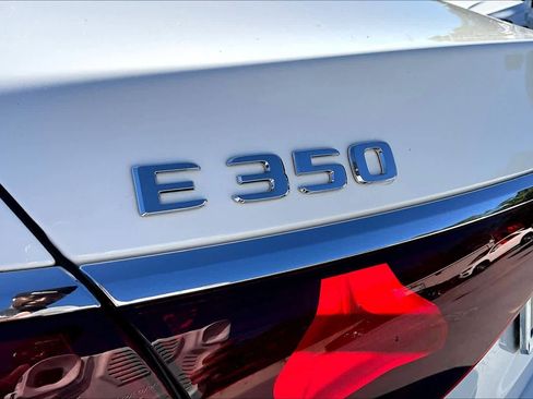Used 2025 Mercedes-Benz E 350 Sedan image 29