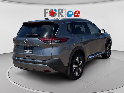 Used 2023 Nissan Rogue SL w/ SL Premium Package FWD image 5