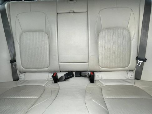 Used 2016 Jaguar XF Prestige RWD image 22