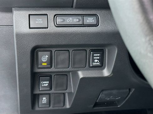 Used 2024 Nissan Frontier SL w/ Technology Package RWD image 10