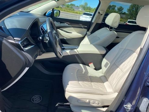 Used 2023 Buick Enclave Avenir w/ Avenir Technology Package AWD/4WD image 17