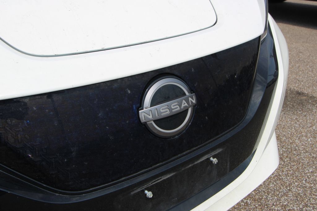 Used 2025 Nissan Leaf S FWD image 13