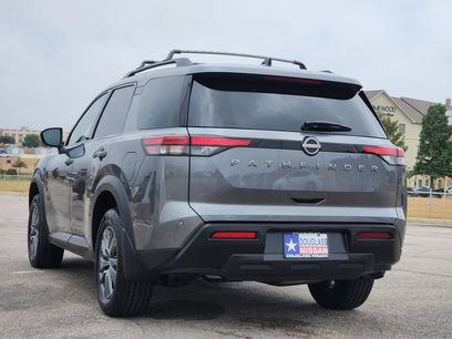New 2026 Nissan Pathfinder SV