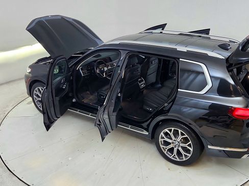 Used 2022 BMW X7 xDrive40i w/ Premium Package AWD/4WD image 19