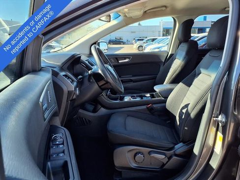 Used 2019 Ford Edge SE image 18
