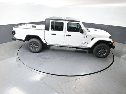 New 2026 Jeep Gladiator Sport AWD/4WD image 29