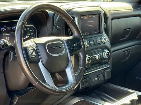 Used 2022 GMC Sierra 2500 Denali image 16