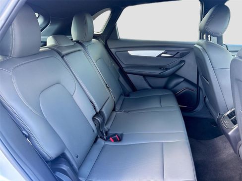 New 2025 VinFast VF 8 Plus image 28