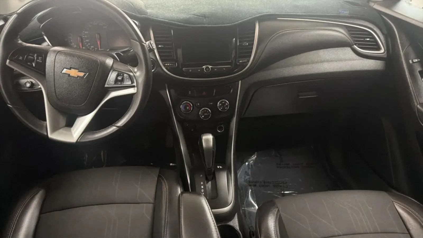 Used 2019 Chevrolet Trax LT w/ LT Convenience Package FWD image 17