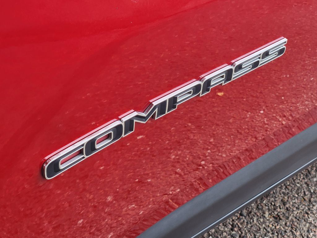 Used 2025 Jeep Compass Limited AWD/4WD image 31