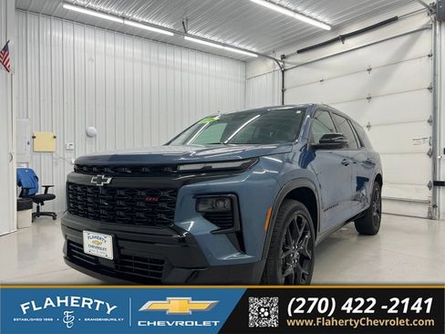 Used 2024 Chevrolet Traverse RS w/ LPO, Floor Liner Package AWD/4WD image 6
