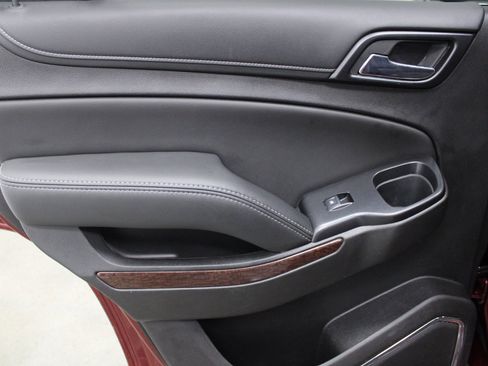 Used 2017 GMC Yukon SLT w/ HD Trailering Package image 21