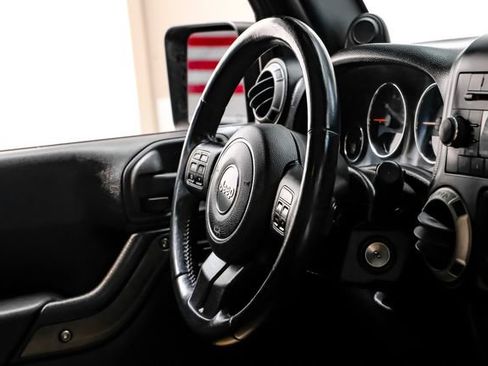 Used 2012 Jeep Wrangler Sport AWD/4WD image 11