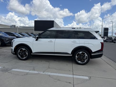Used 2026 Hyundai Palisade Limited FWD image 7