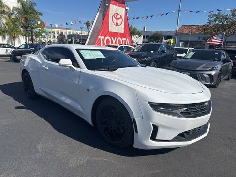 Used 2021 Chevrolet Camaro LT image 3