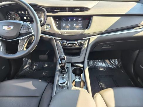 Used 2026 Cadillac XT5 Premium Luxury w/ Driver Assist Package AWD/4WD image 12