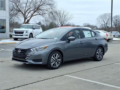 New 2025 Nissan Versa SV w/ Trunk Package