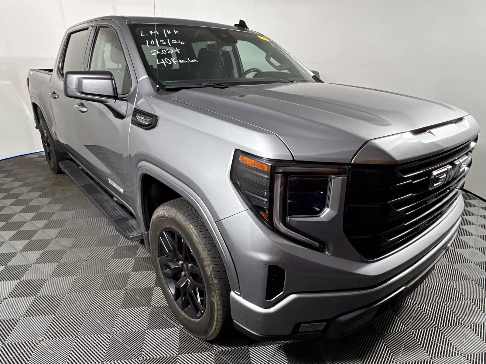 Used 2024 GMC Sierra 1500 Elevation w/ LPO, Elevation Black Package AWD/4WD image 3
