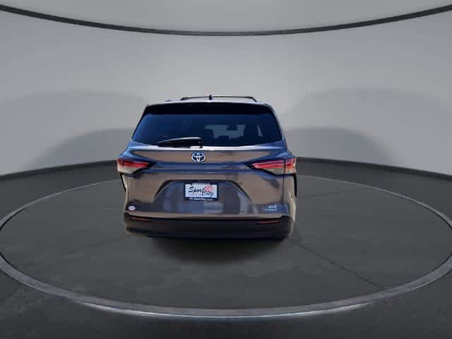 Used 2021 Toyota Sienna XLE FWD image 7